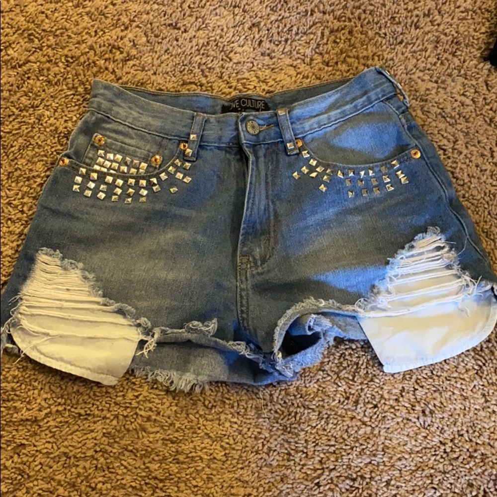 Love culture shorts